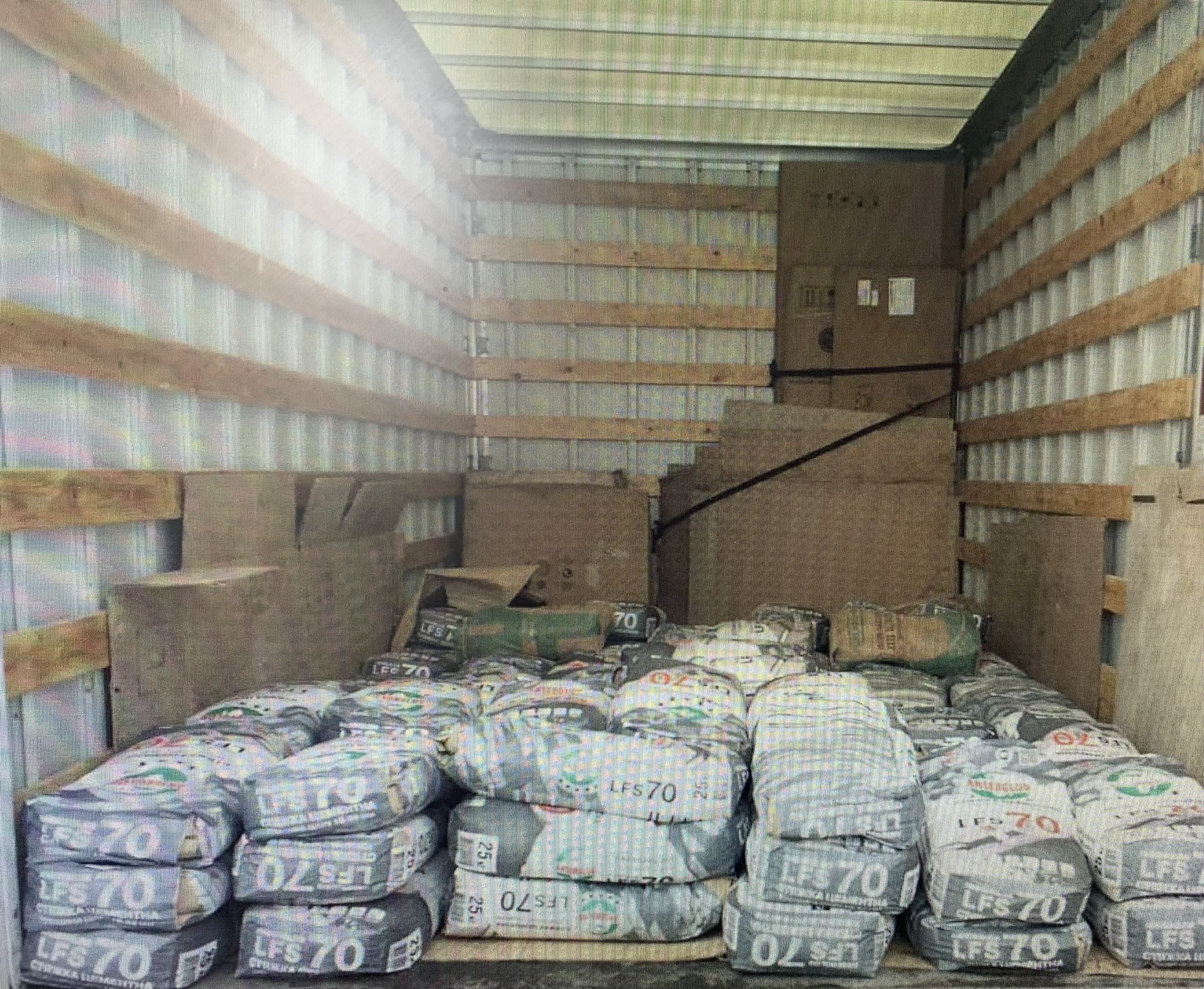 Предоставление услуг по перевозкам материалов