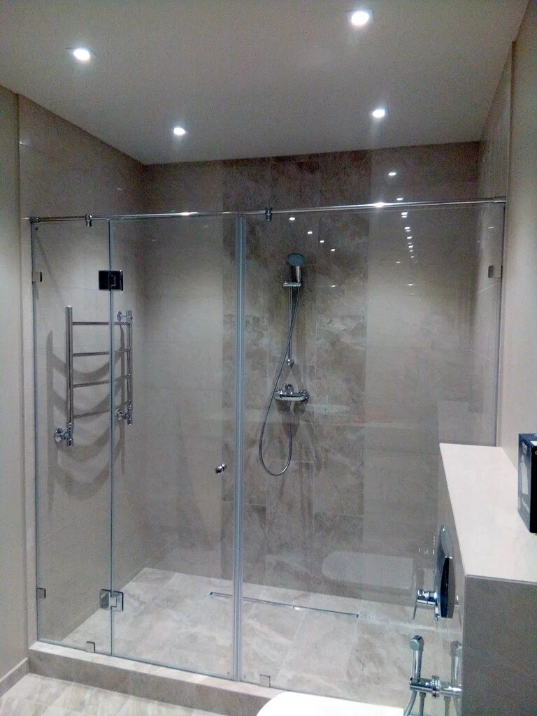 Производство и установка стеклянных ограждений, душевых кабин и зеркал