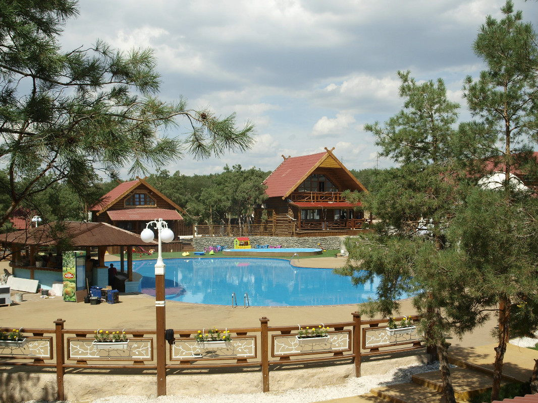 Строительство бетонного бассейна с ПВХ-пленкой